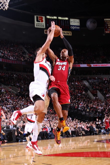 也是给球迷 也是给球迷